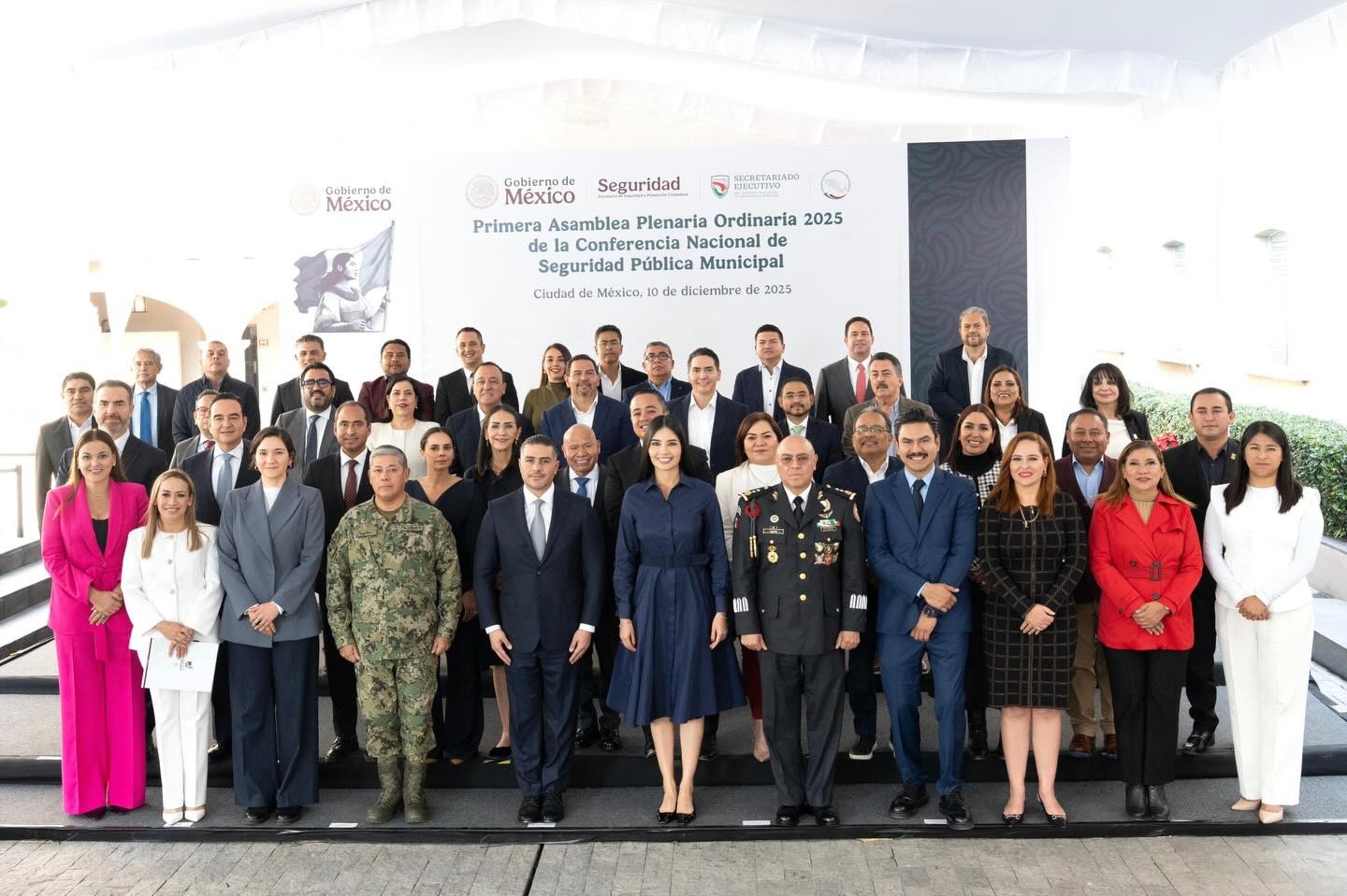 uploads/6/32/01 (2614).Jpeg